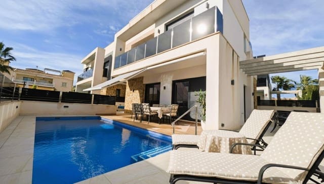 4 soveværelse Villa til salg i Lomas de Cabo Roig - Los Dolses, Orihuela med swimmingpool - € 499.950 (Ref: 9977292)
