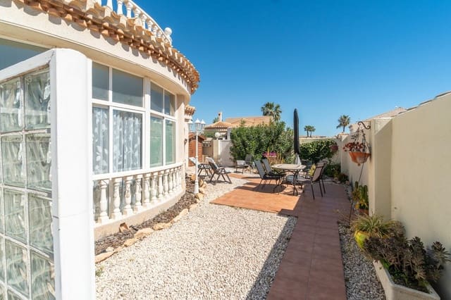 3 slaapkamer Villa te koop in La Zenia, Orihuela met zwembad - € 599.000 (Ref: 9977293)