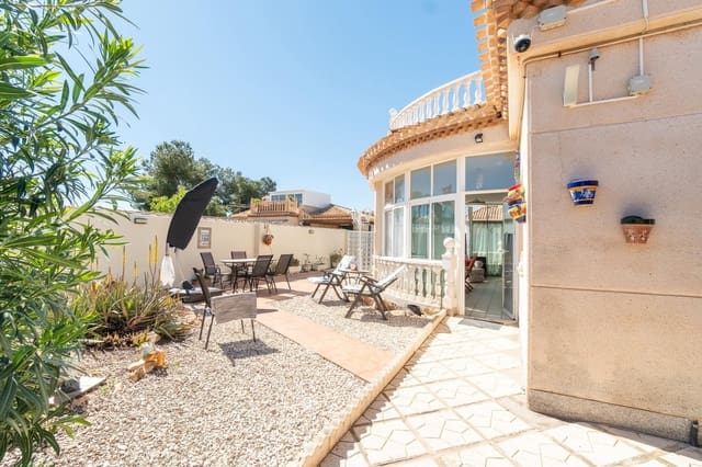 3 slaapkamer Villa te koop in La Zenia, Orihuela met zwembad - € 599.000 (Ref: 9977293)