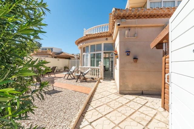 3 slaapkamer Villa te koop in La Zenia, Orihuela met zwembad - € 599.000 (Ref: 9977293)