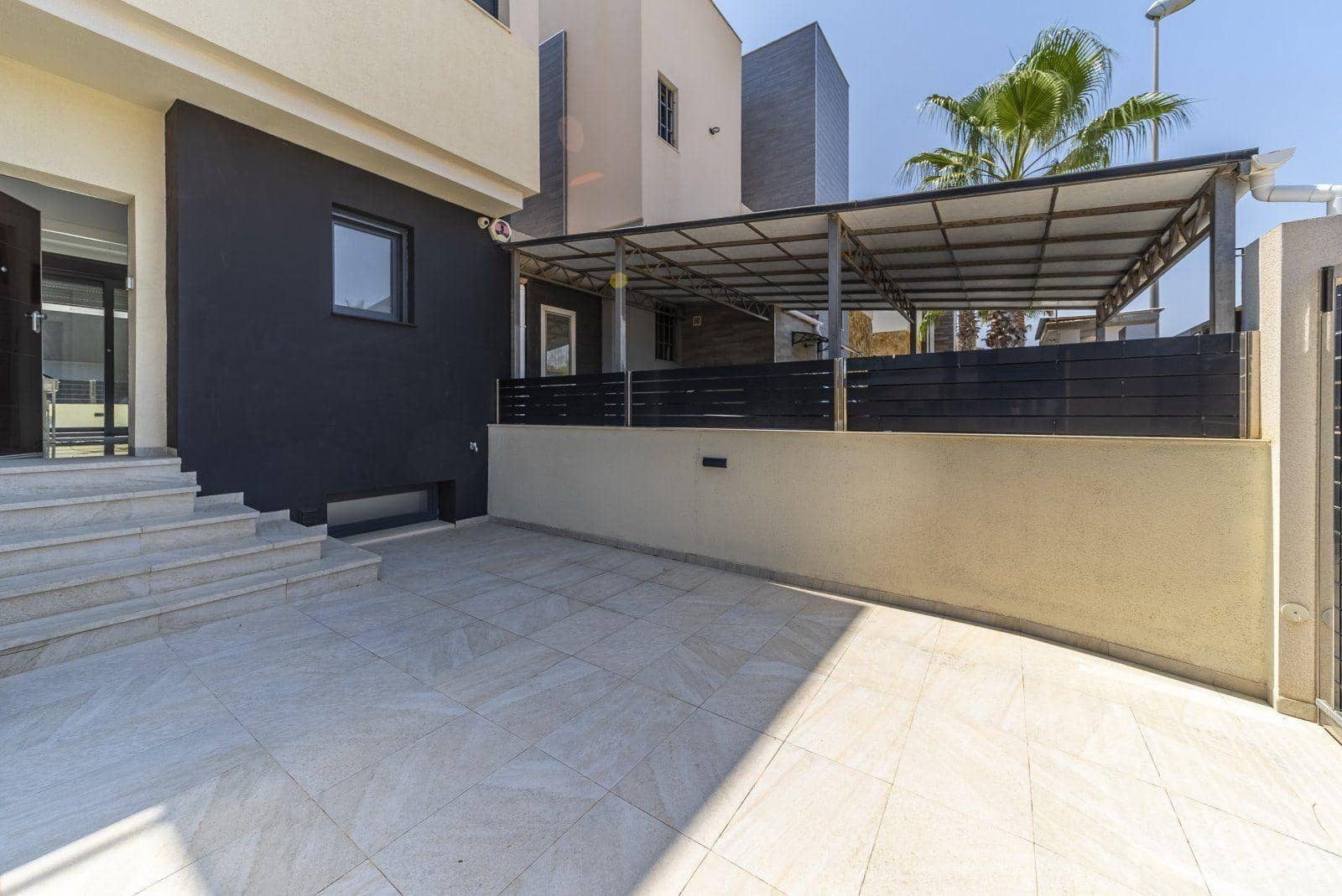 4 soveværelse Villa til salg i Orihuela Costa med swimmingpool - € 759.000 (Ref: 9978810)