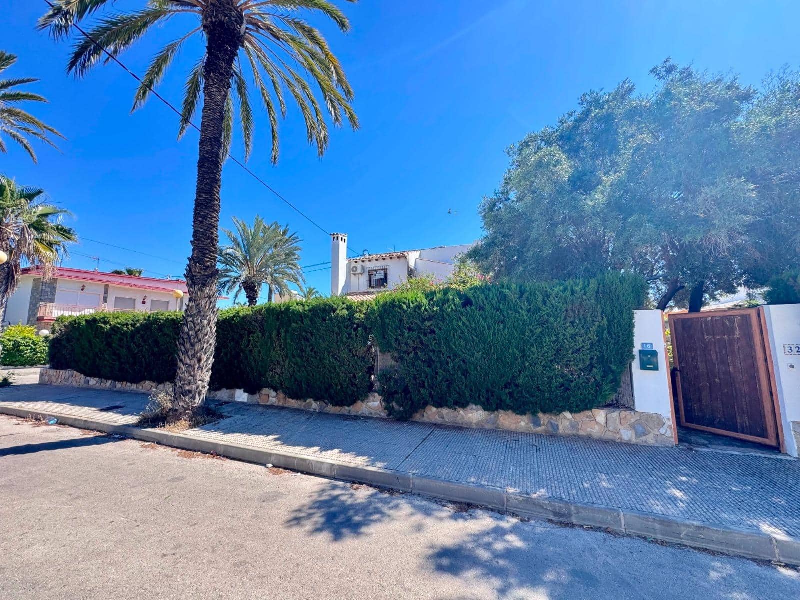 4 soveværelse Villa til salg i Cabo Roig med swimmingpool - € 699.000 (Ref: 9978811)