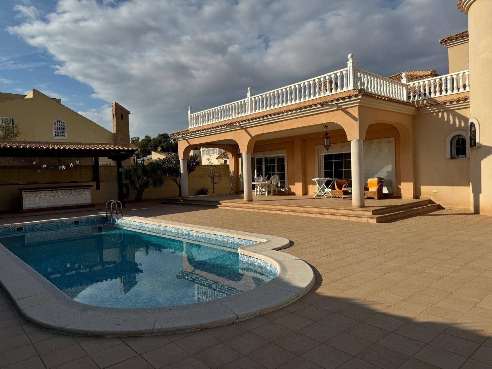 4 soverom Villa til salgs i Playa Flamenca med svømmebasseng garasje - € 860 000 (Ref: 9978812)