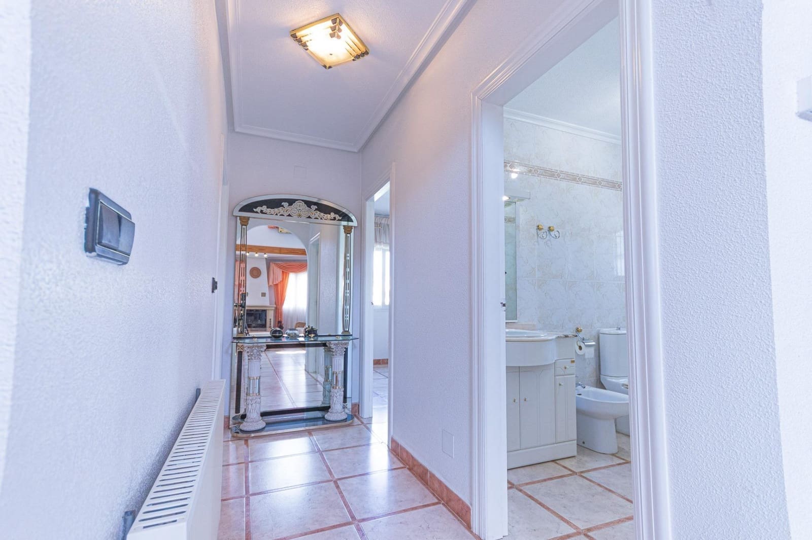 3 soveværelse Villa til salg i La Zenia med swimmingpool - € 650.000 (Ref: 9978813)