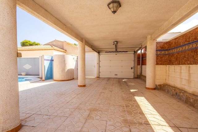 3 soveværelse Villa til salg i La Zenia, Orihuela med swimmingpool - € 650.000 (Ref: 9978813)