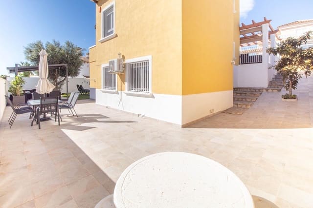 3 soverom Villa til salgs i Las Filipinas med svømmebasseng - € 399 900 (Ref: 9982954)