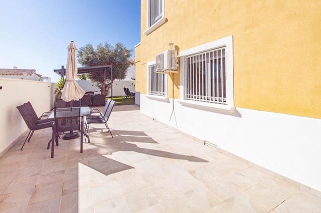 3 soverom Villa til salgs i Las Filipinas med svømmebasseng - € 399 900 (Ref: 9982954)