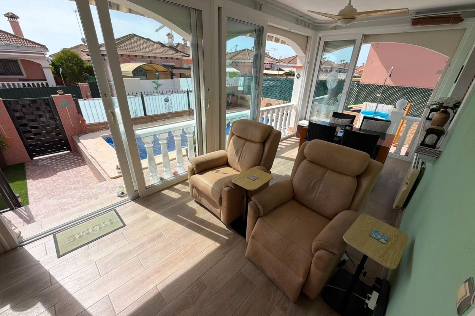 3 soveværelse Villa til salg i Los Montesinos med swimmingpool - € 315.000 (Ref: 9999613)