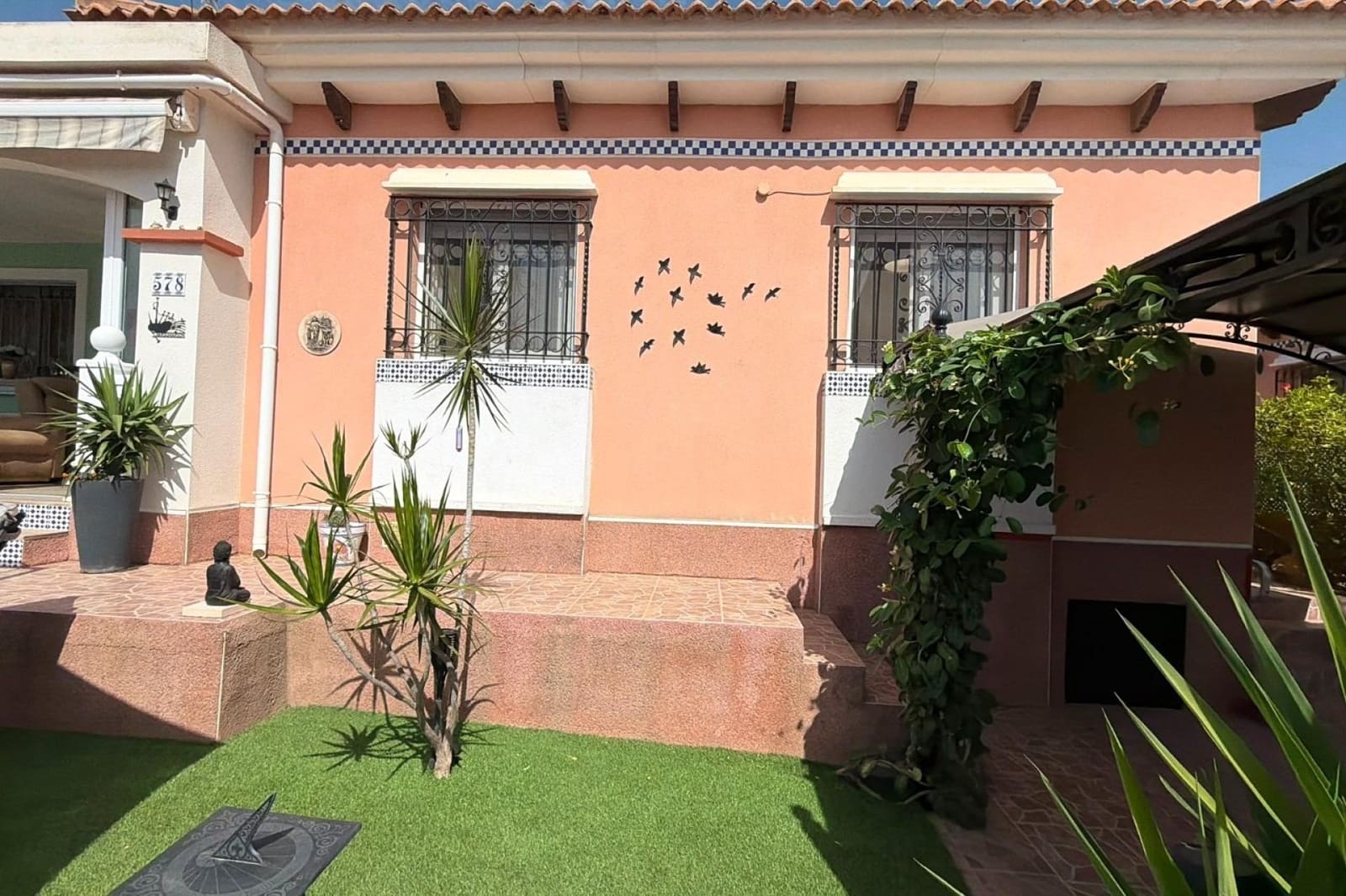 3 soveværelse Villa til salg i Los Montesinos med swimmingpool - € 315.000 (Ref: 9999613)