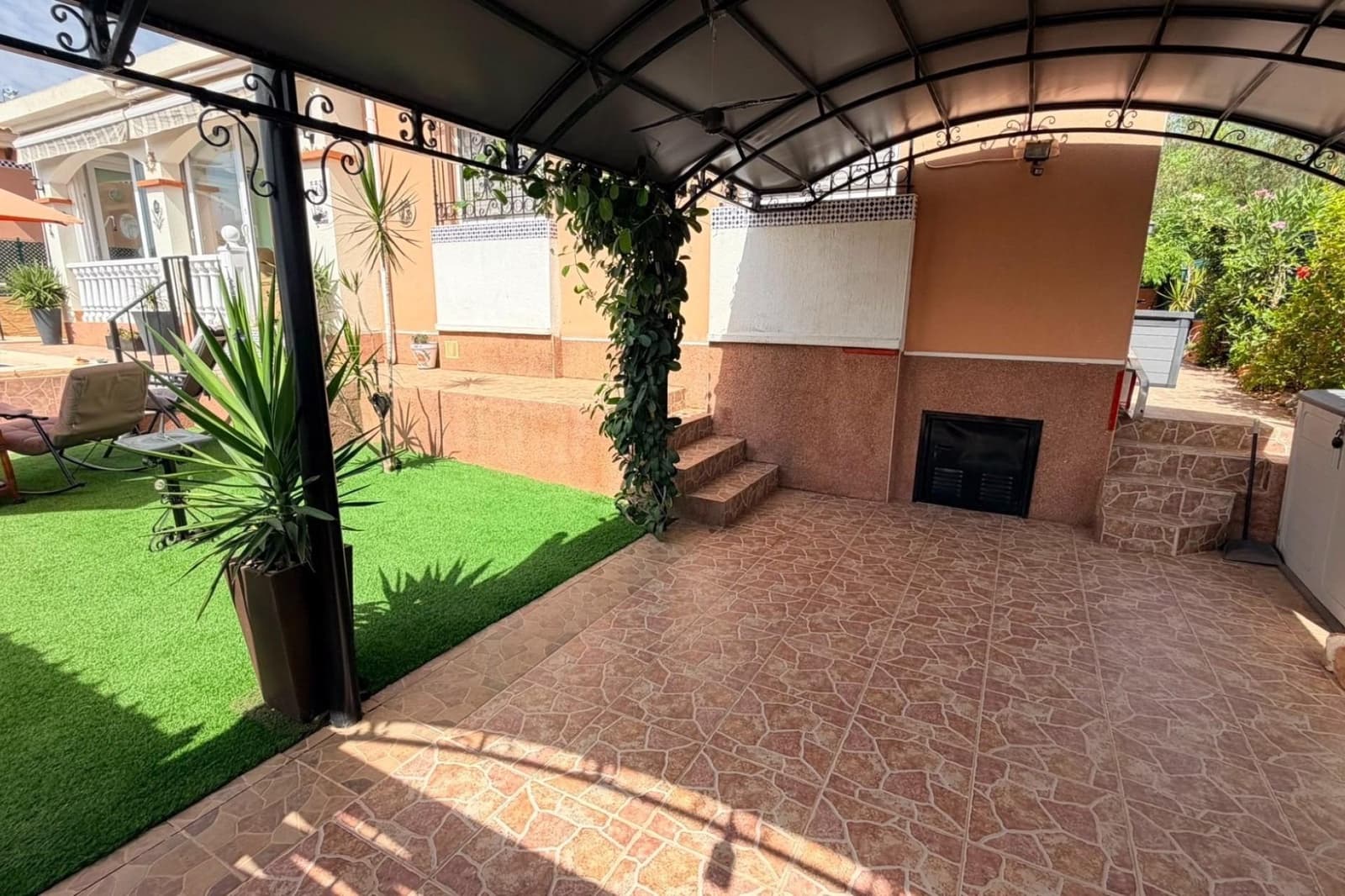 3 soveværelse Villa til salg i Los Montesinos med swimmingpool - € 315.000 (Ref: 9999613)