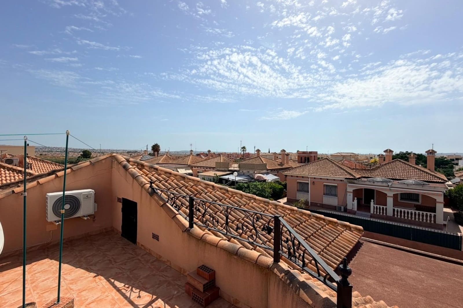 3 soveværelse Villa til salg i Los Montesinos med swimmingpool - € 315.000 (Ref: 9999613)