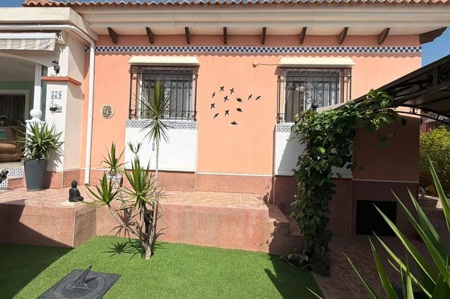 3 soveværelse Villa til salg i Los Montesinos med swimmingpool - € 315.000 (Ref: 9999613)