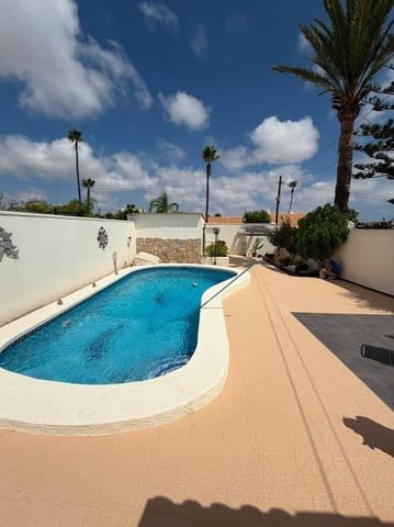 2 soveværelse Villa til salg i Lomas de Cabo Roig - Los Dolses, Orihuela med swimmingpool garage - € 315.000 (Ref: 9999614)