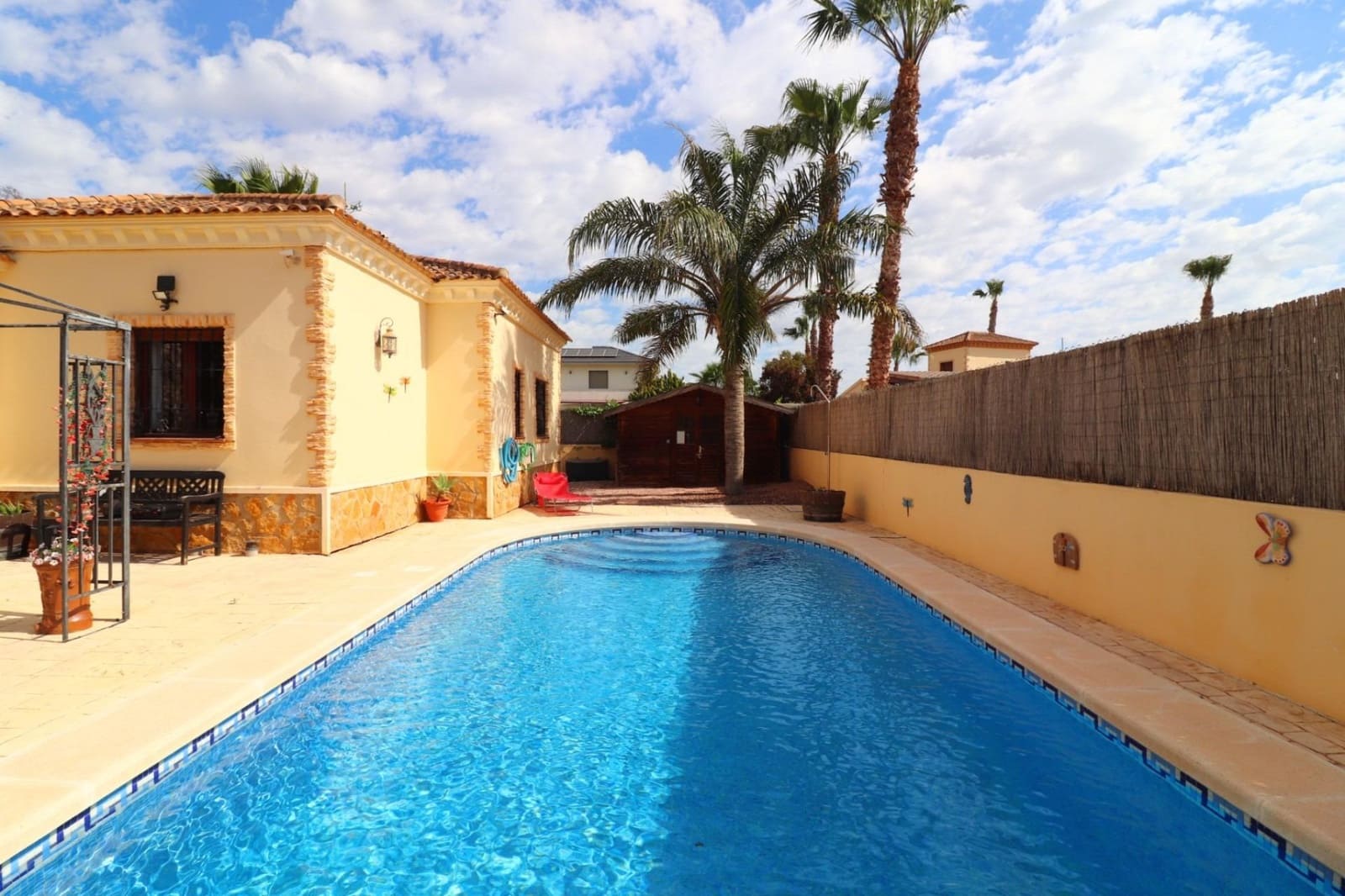 3 bedroom Villa for sale in Formentera del Segura with pool - € 365,000 (Ref: 9999616)
