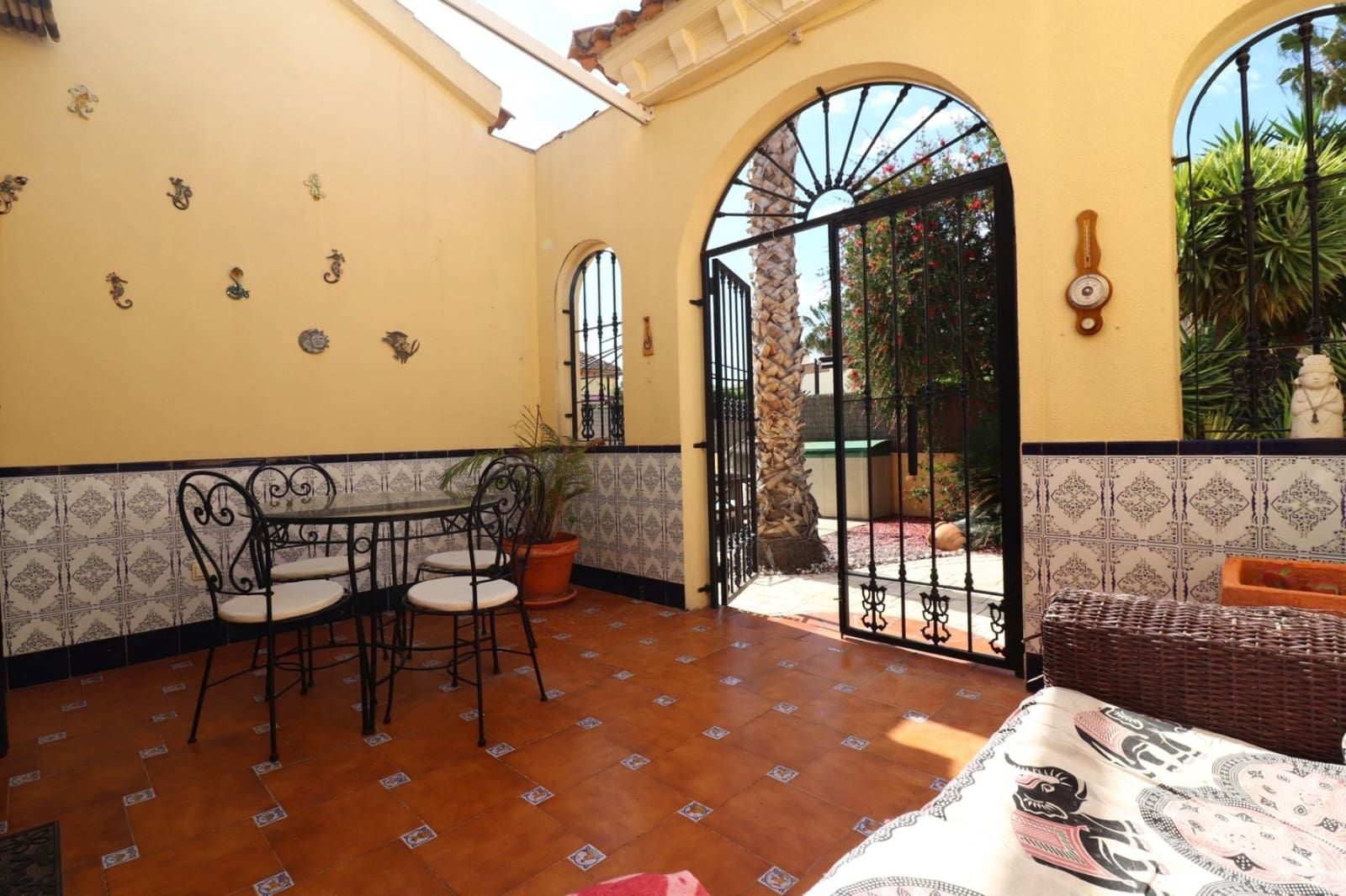3 bedroom Villa for sale in Formentera del Segura with pool - € 365,000 (Ref: 9999616)