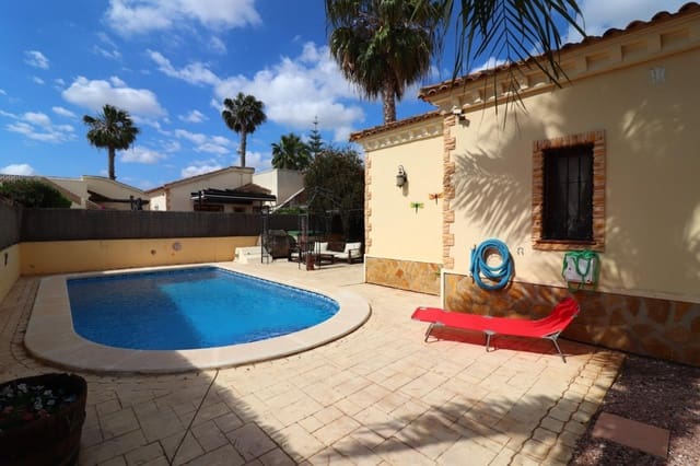 3 bedroom Villa for sale in Formentera del Segura with pool - € 365,000 (Ref: 9999616)
