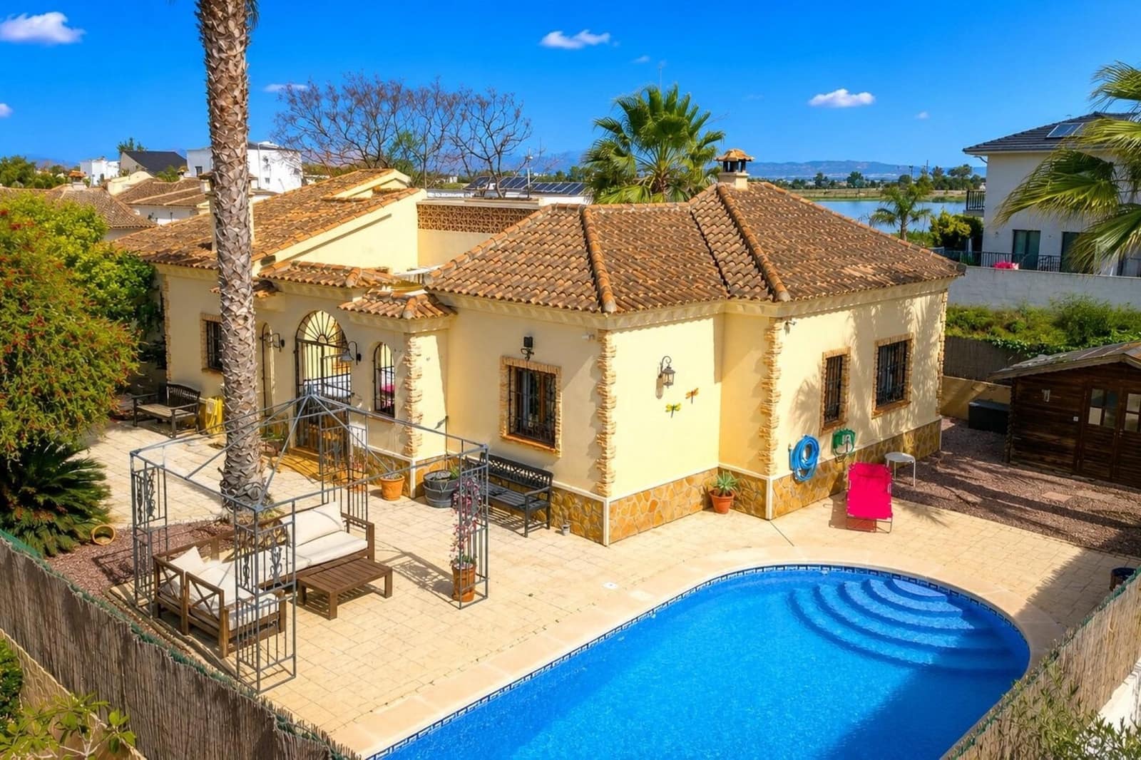 3 bedroom Villa for sale in Formentera del Segura with pool - € 365,000 (Ref: 9999616)