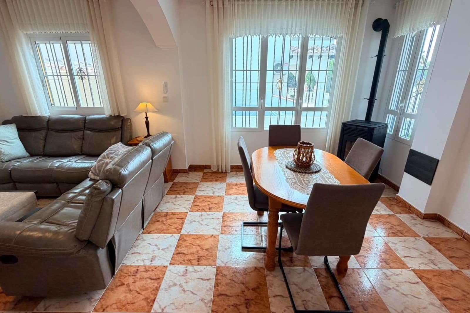 2 soverom Leilighet til salgs i Orihuela Costa med svømmebasseng - € 239 000 (Ref: 9999617)