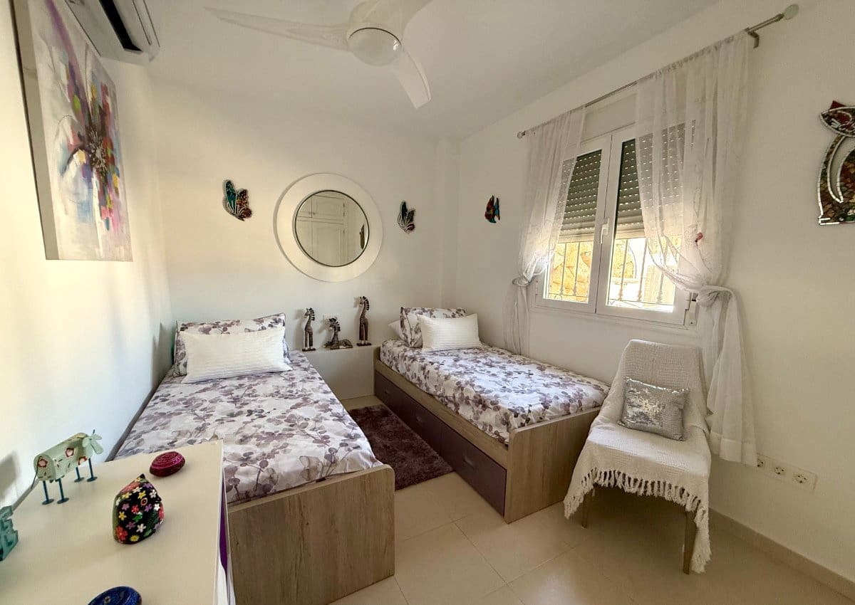 3 bedroom Villa for sale in Almeria city with pool - € 349,950 (Ref: 10004743)