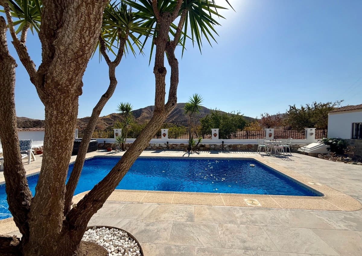 3 bedroom Villa for sale in Almeria city with pool - € 349,950 (Ref: 10004743)