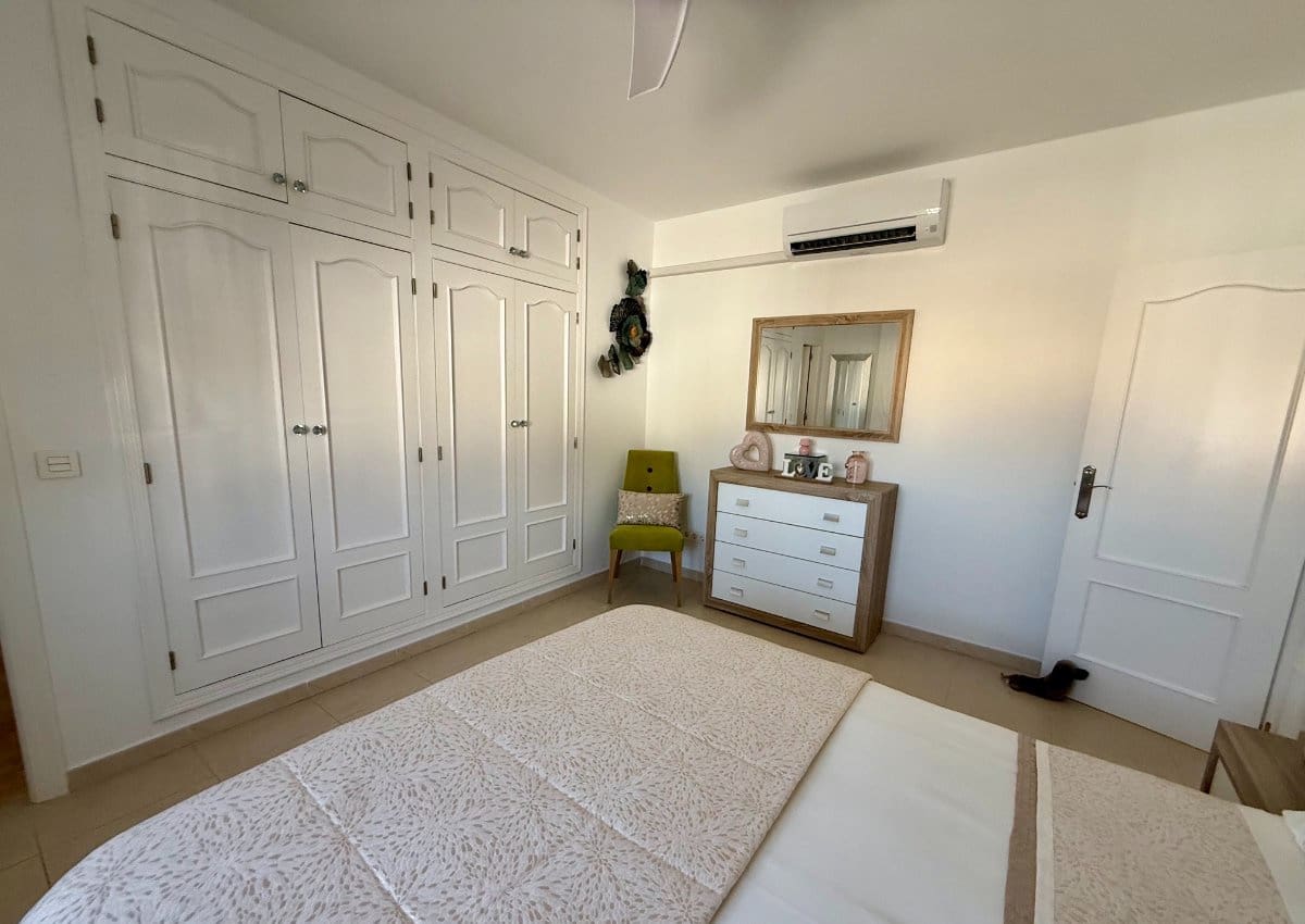3 bedroom Villa for sale in Almeria city with pool - € 349,950 (Ref: 10004743)
