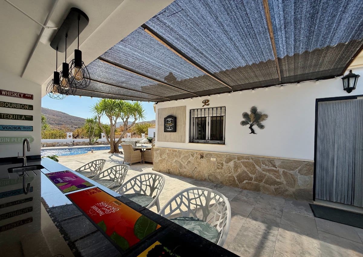 3 bedroom Villa for sale in Almeria city with pool - € 349,950 (Ref: 10004743)