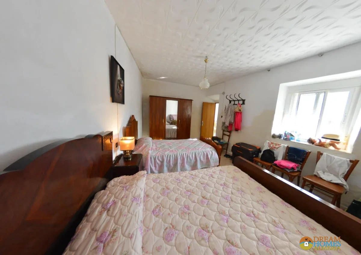 5 bedroom Townhouse for sale in Zurgena - € 125,000 (Ref: 10014284)
