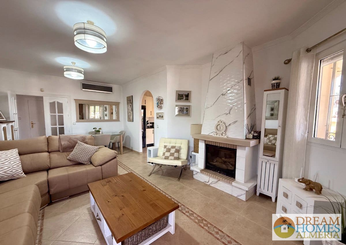 3 bedroom Villa for sale in Arboleas with pool - € 375,000 (Ref: 10016690)