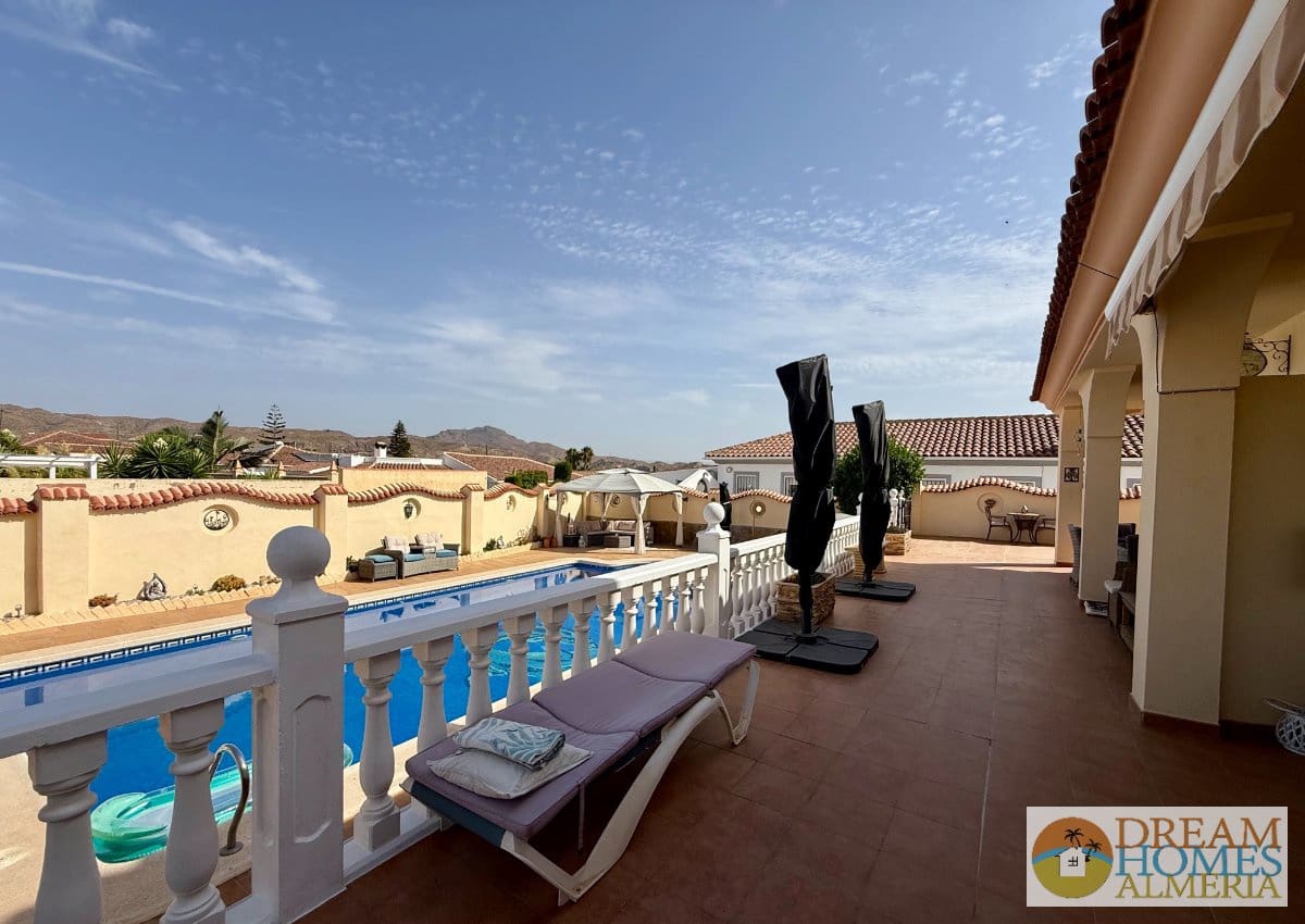 3 bedroom Villa for sale in Arboleas with pool - € 375,000 (Ref: 10016690)