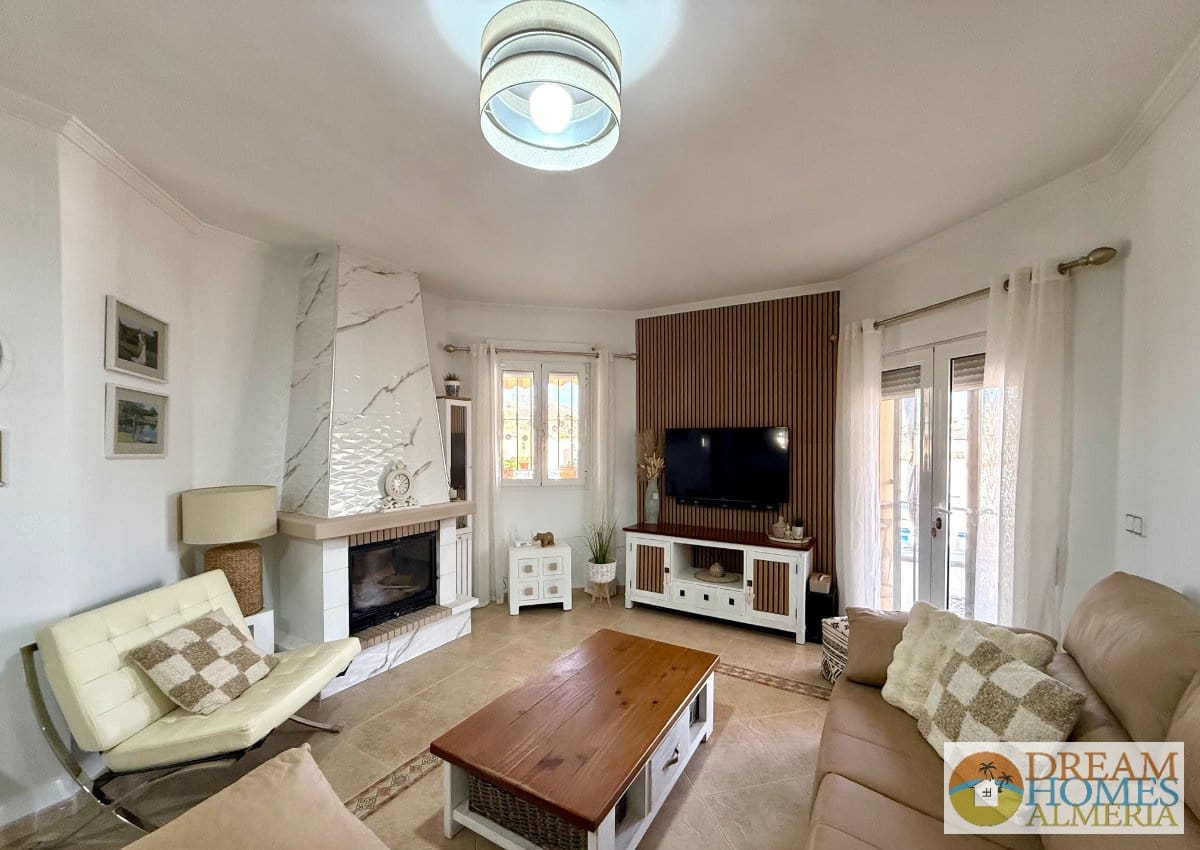 3 bedroom Villa for sale in Arboleas with pool - € 375,000 (Ref: 10016690)