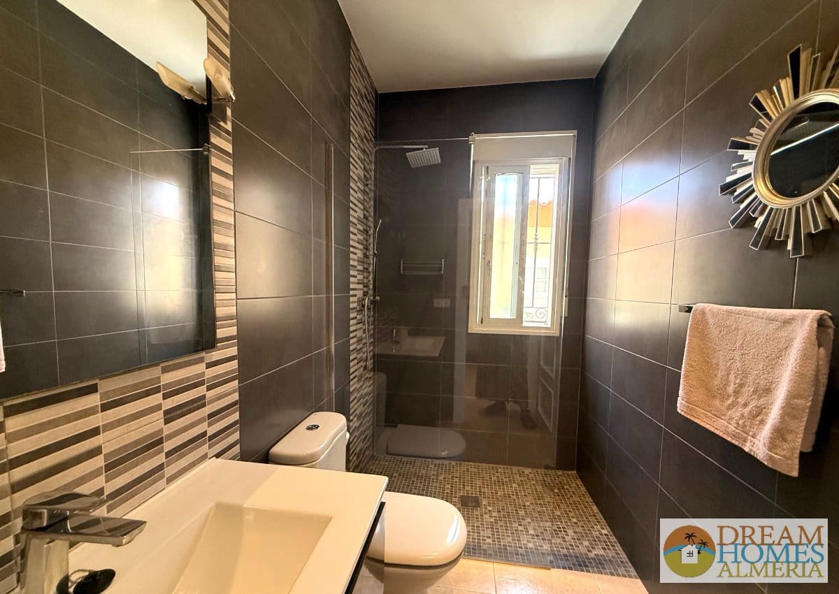 3 bedroom Villa for sale in Arboleas with pool - € 375,000 (Ref: 10016690)