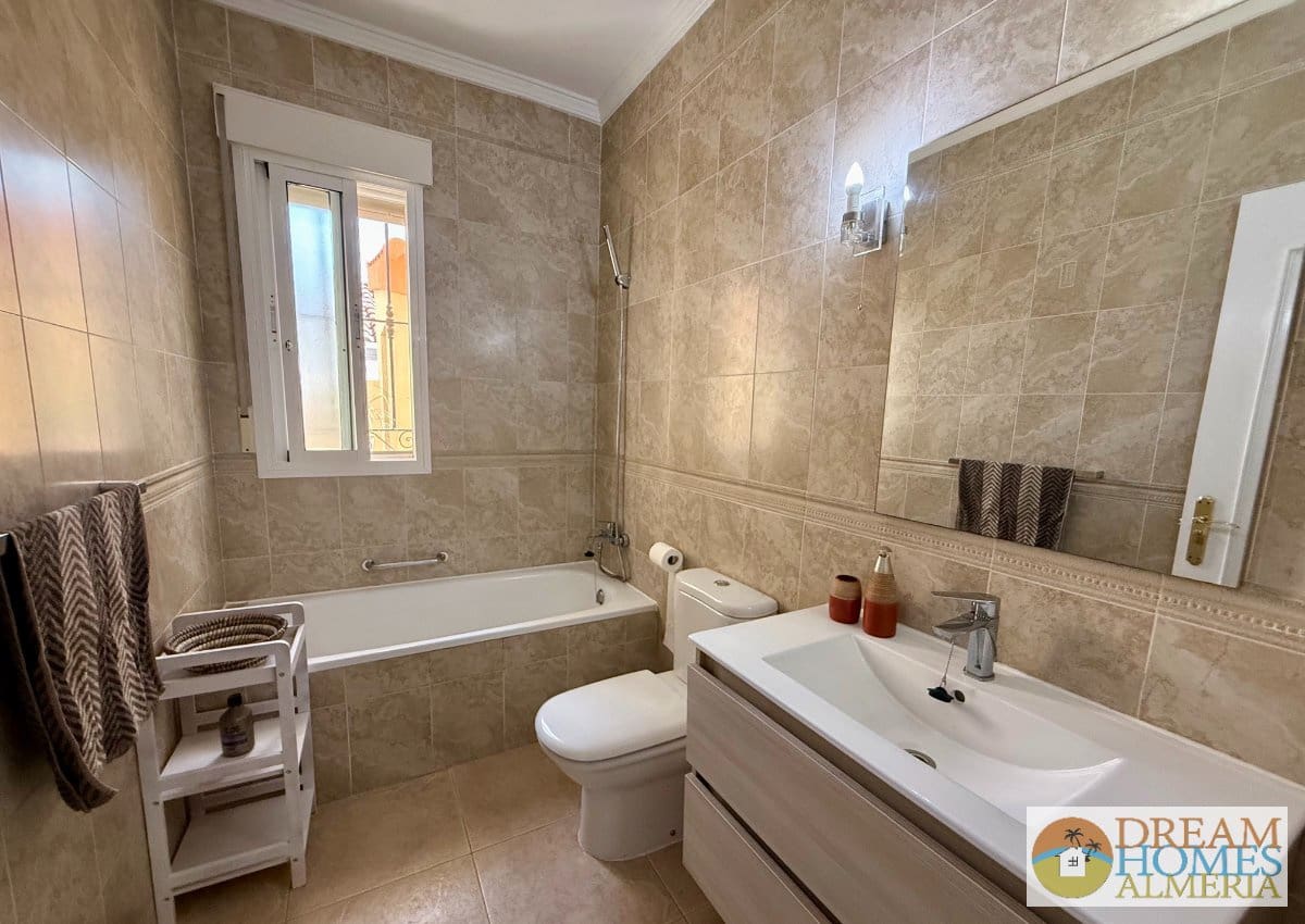 3 bedroom Villa for sale in Arboleas with pool - € 375,000 (Ref: 10016690)