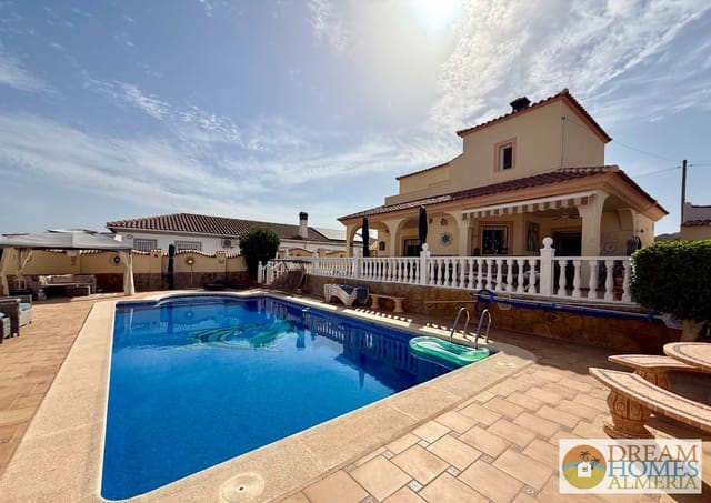 3 bedroom Villa for sale in Arboleas with pool - € 375,000 (Ref: 10016690)