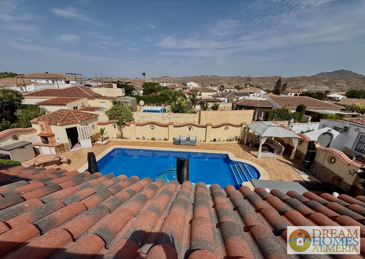 3 bedroom Villa for sale in Arboleas with pool - € 375,000 (Ref: 10016690)