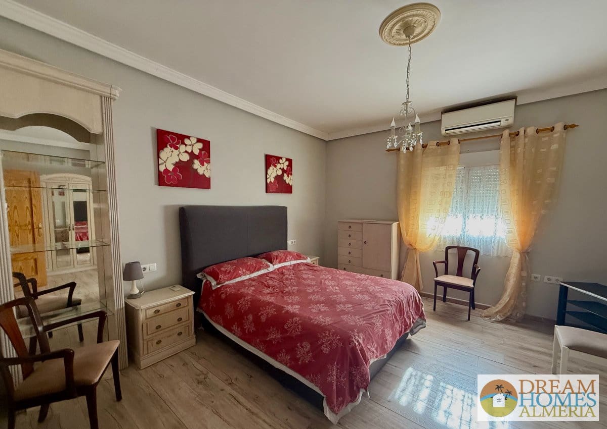 3 quarto Moradia para venda em Arboleas com piscina - 255 000 € (Ref: 10023316)