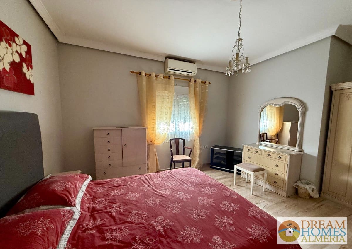 3 quarto Moradia para venda em Arboleas com piscina - 255 000 € (Ref: 10023316)