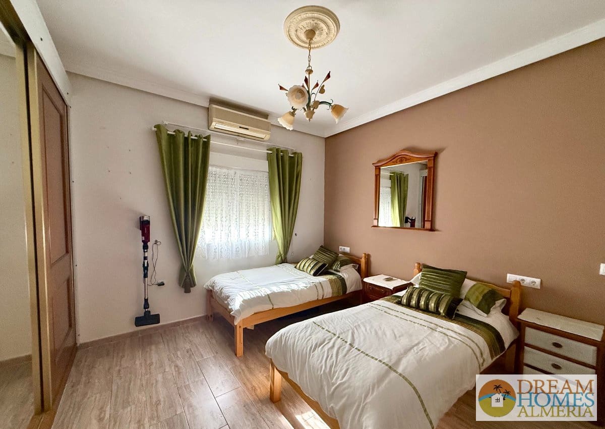 3 quarto Moradia para venda em Arboleas com piscina - 255 000 € (Ref: 10023316)