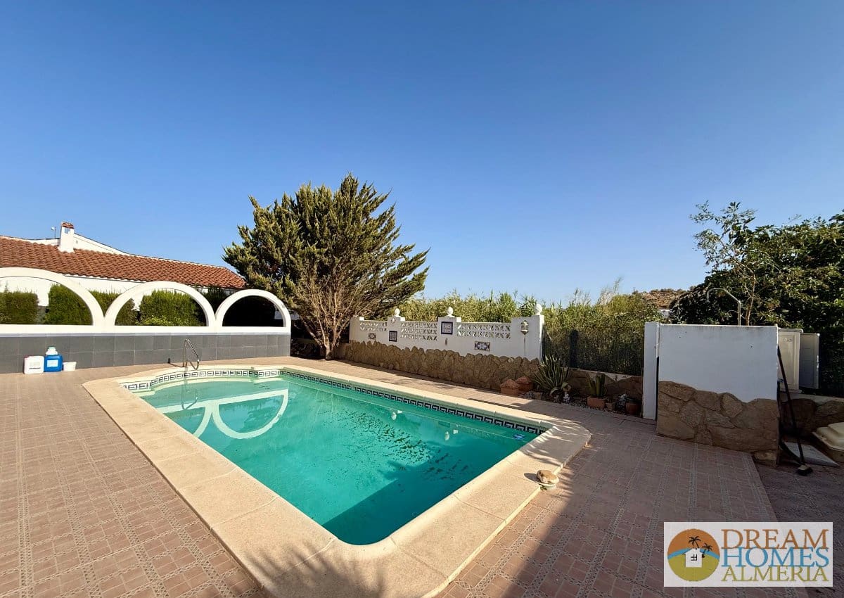 3 quarto Moradia para venda em Arboleas com piscina - 255 000 € (Ref: 10023316)