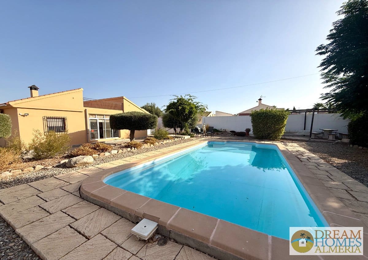 3 chambre Villa/Maison à vendre à Arboleas avec piscine - 275 000 € (Ref: 10024849)