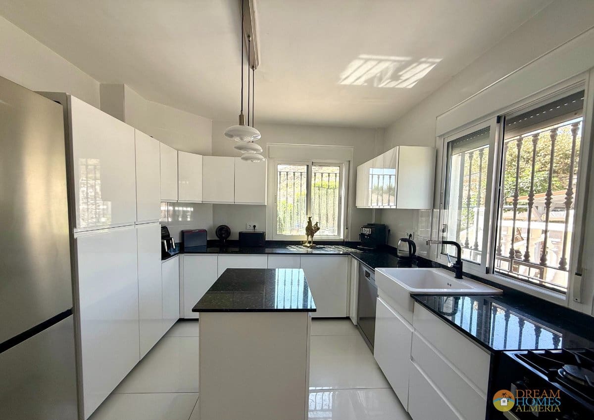 4 slaapkamer Villa te koop in Arboleas met zwembad - € 375.000 (Ref: 10033103)
