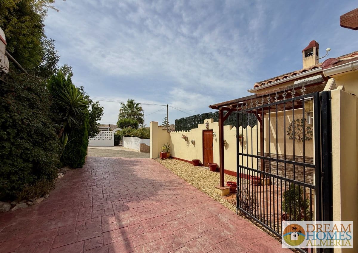 2 Zimmer Villa zu verkaufen in Arboleas mit Pool - 264.500 € (Ref: 10033104)
