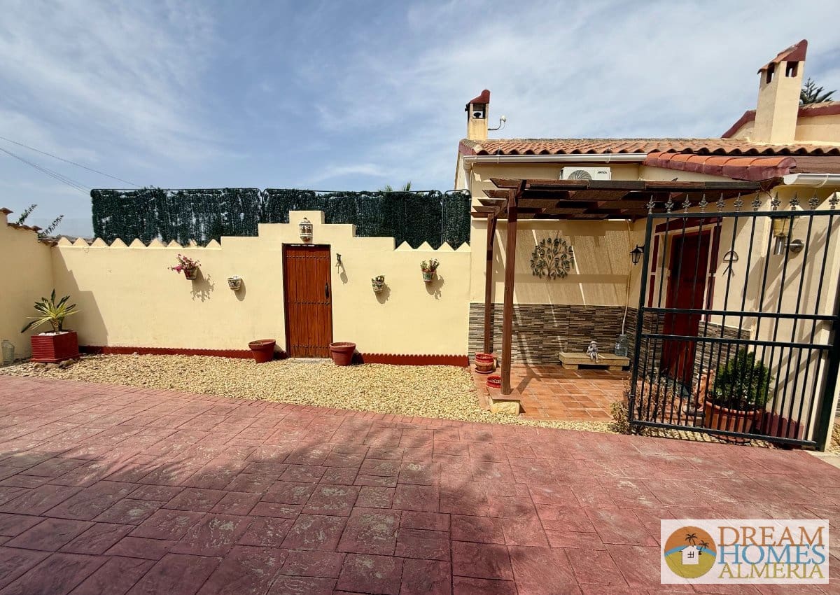 2 Zimmer Villa zu verkaufen in Arboleas mit Pool - 264.500 € (Ref: 10033104)