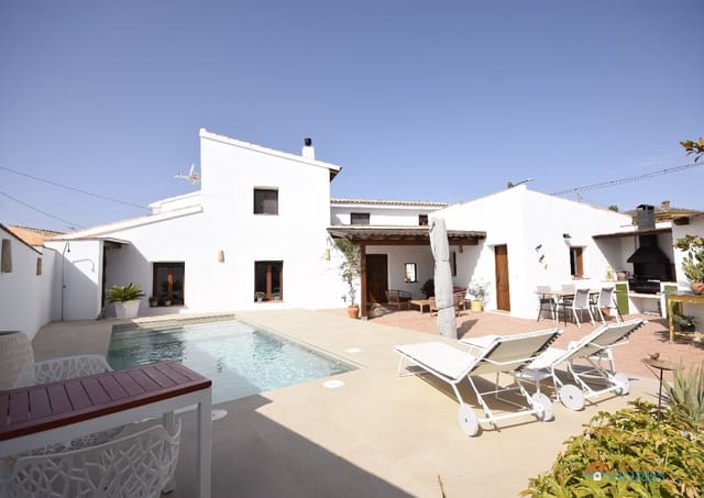 3 soveværelse Finca/Landehus til salg i Albox med swimmingpool - € 374.995 (Ref: 10060919)