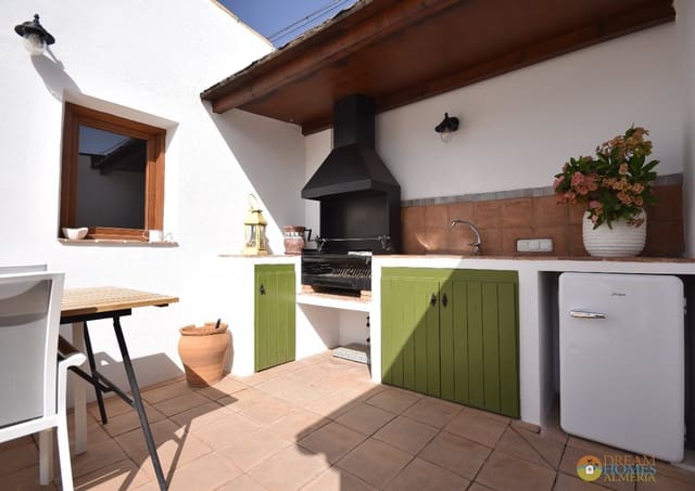 3 soveværelse Finca/Landehus til salg i Albox med swimmingpool - € 374.995 (Ref: 10060919)