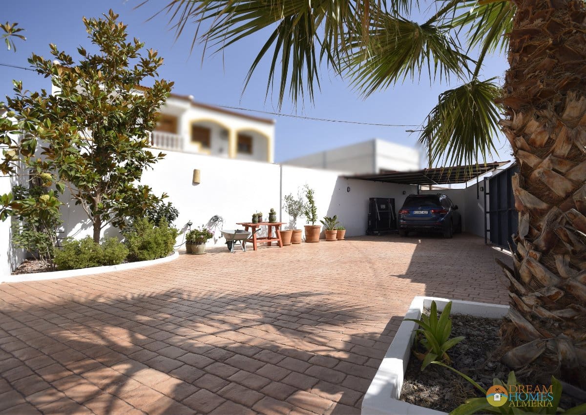 3 bedroom Finca/Country House for sale in Albox with pool - € 374,995 (Ref: 10060919)
