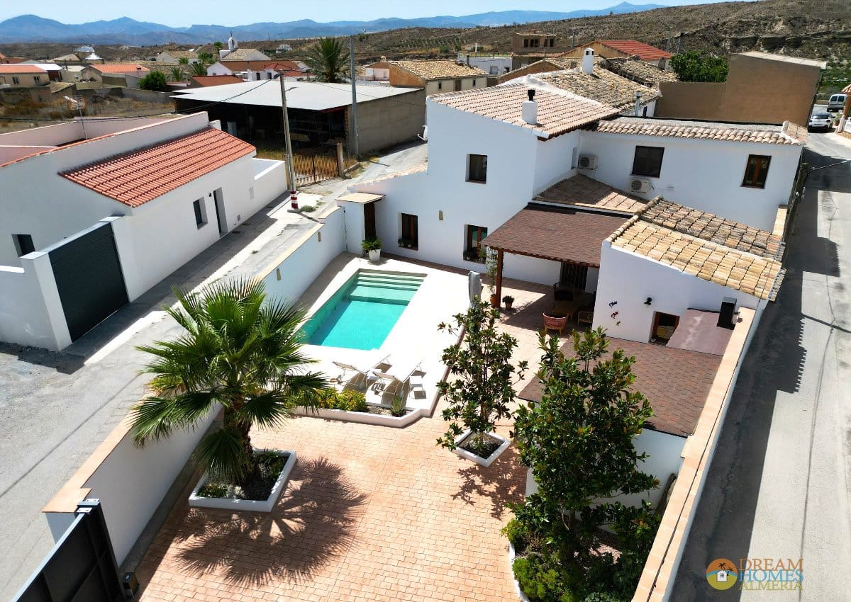3 bedroom Finca/Country House for sale in Albox with pool - € 374,995 (Ref: 10060919)