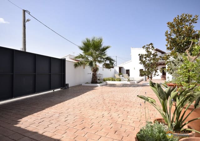 3 soveværelse Finca/Landehus til salg i Albox med swimmingpool - € 374.995 (Ref: 10060919)