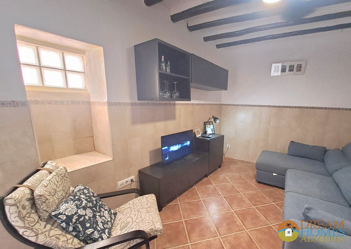Casa de 3 habitaciones en Cuevas de San Marcos en venta - 55.000 € (Ref: 10074747)