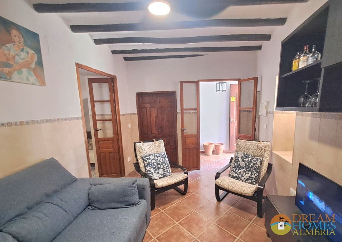 Casa de 3 habitaciones en Cuevas de San Marcos en venta - 55.000 € (Ref: 10074747)