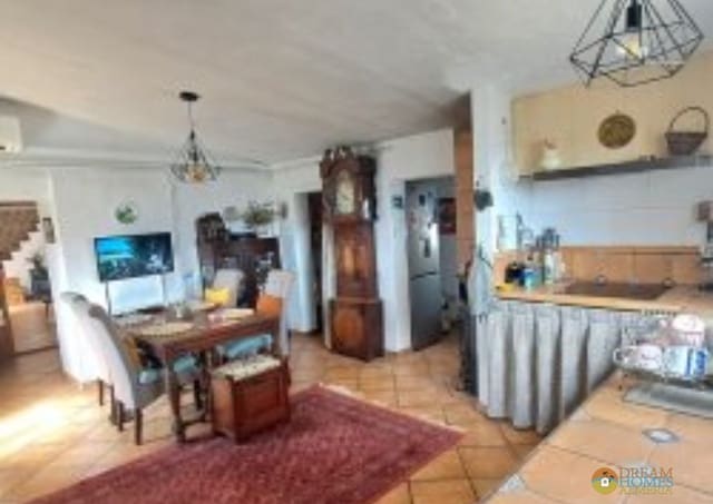 4 makuuhuone Maalaistalo myytävänä paikassa Alcalá la Real mukana uima-altaan - 215 000 € (Ref: 10079834)